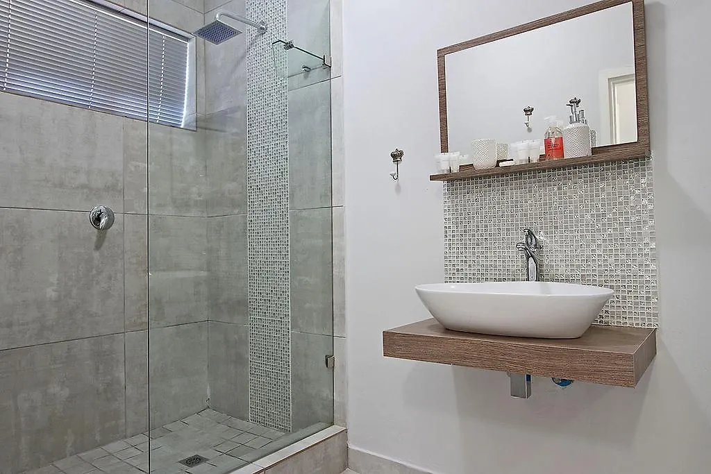 Edward Court 1 Bedroom Sea ケープタウン