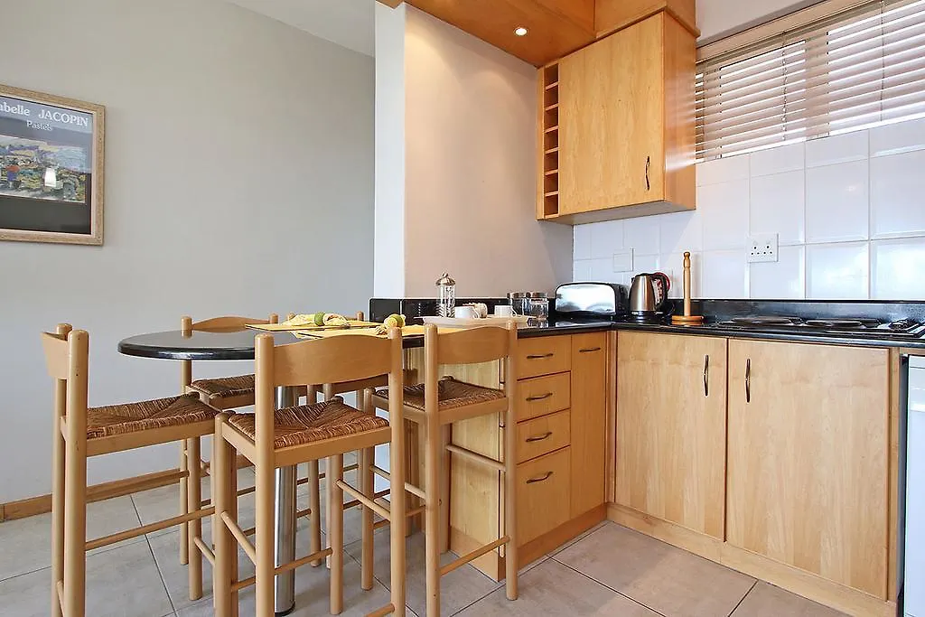 Edward Court 1 Bedroom Sea ケープタウン 0*,  南アフリカ